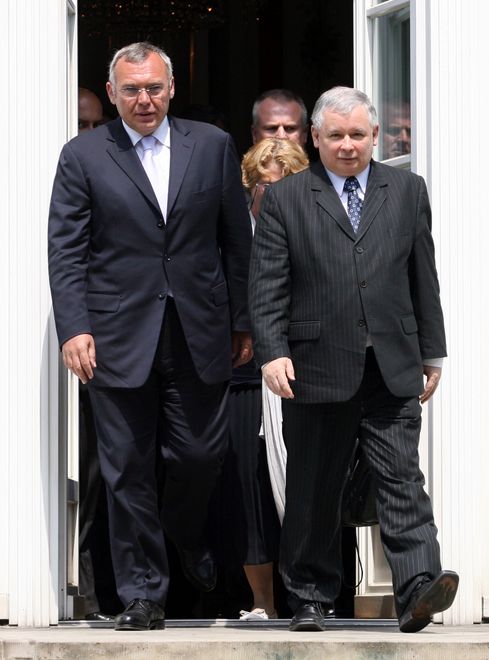 https://i.wpimg.pl/O/489x660/d.wpimg.pl/1108251912--355115846/jaroslaw-kaczynski.jpg