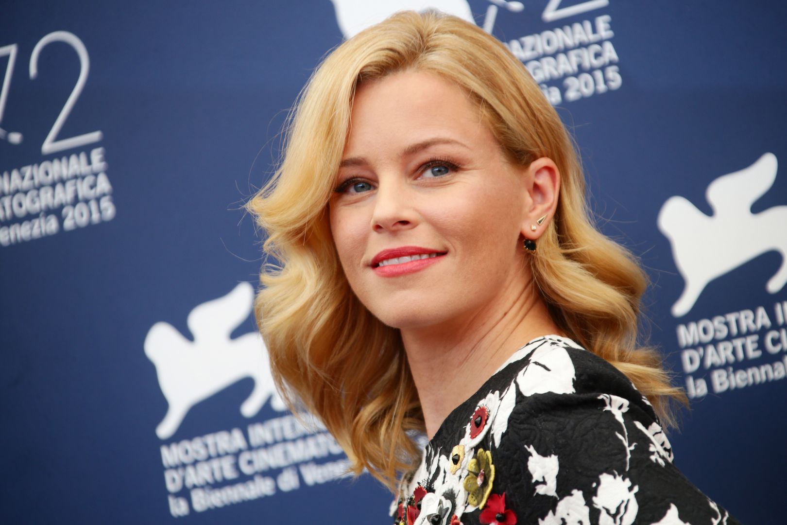 Elizabeth Banks: seksowna blondynka, która stanęła po drugiej stronie  kamery - WP Film