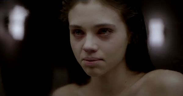 "Oblicze mroku" to połączenie thrillera i horroru w amerykańskim wydaniu