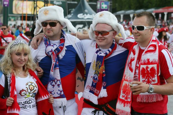Kibice W Strefie Kibica W Warszawie Przed Meczem Polska Rosja Podczas Euro Kibice W Strefie Kibica W Warszawie Przed Meczem Polska Rosja Podczas Euro