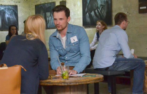 Umawianie się z nie-żydowską dziewczyną