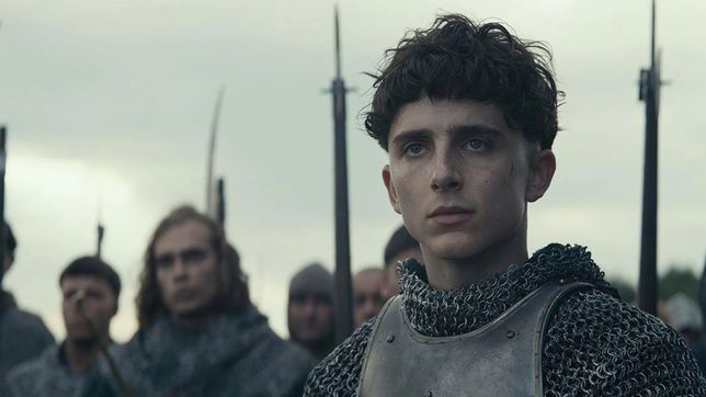 Timothée Chalamet jako tytułowy król