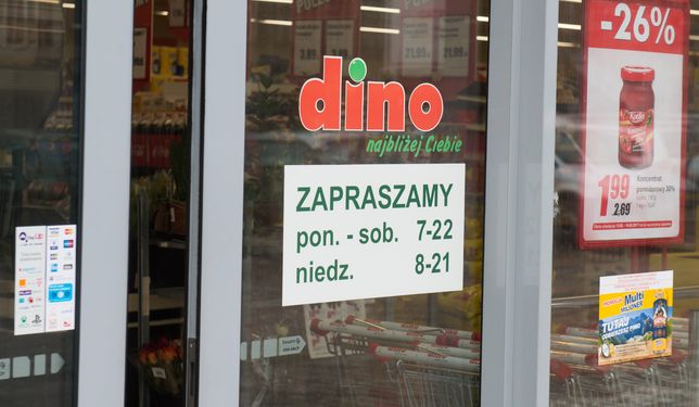 Dino nie zwalnia tempa. Powstaje sklep za sklepem