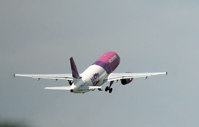 Porywisty wiatr na Pomorzu. Maszyna Wizzair nie zdołała Porywisty wiatr na Pomorzu. Maszyna Wizzair nie zdołała