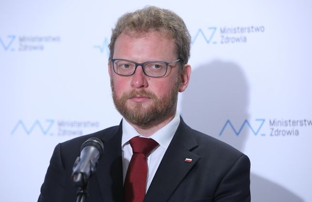 Minister Łukasz Szumowski zapowiada skrócenie kolejek do lekarzy.