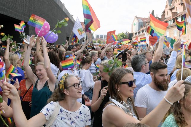 czarne włosy lesbijekwolna armatura seks lesbijski