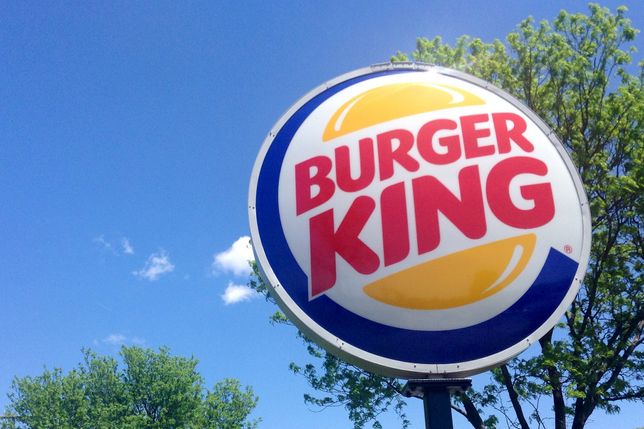 Nowe logo Burger Kinga zostało zaprojektowane w 2002 roku