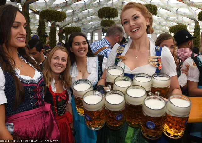 Oktorbest wystartował. Trwa święto piwa w Monachium - WP Wiadomości