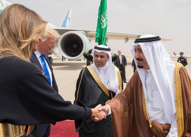 https://i.wpimg.pl/O/644x462/d.wpimg.pl/1761757093-1462572552/melanie-trump.jpg