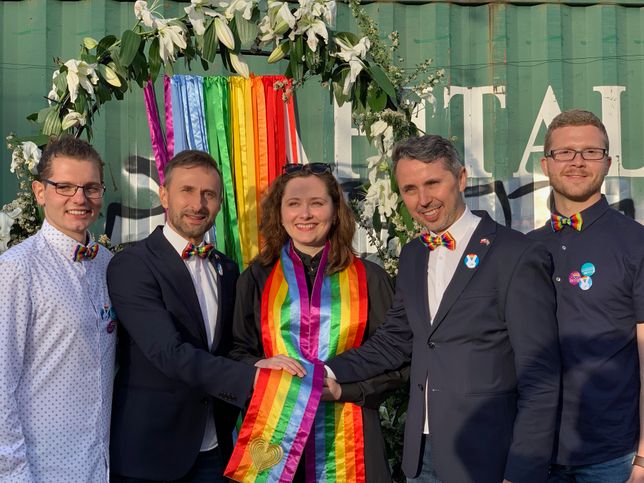 Seks i gejowski ślub w mieście