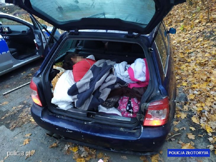 Seven people in the passat, one of which in the trunk. In addition, the driver did not have permission