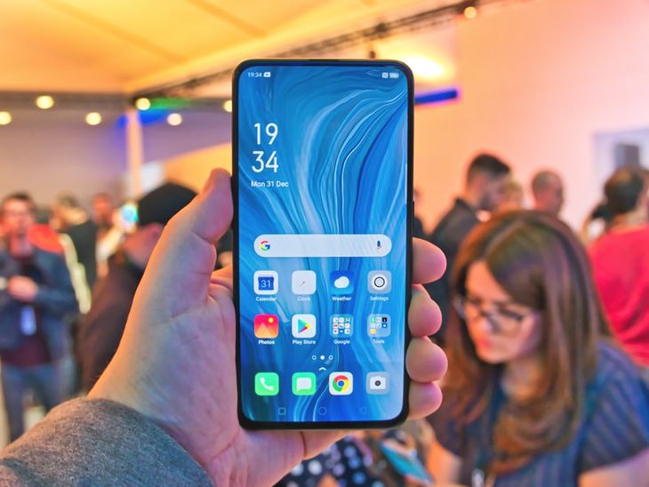 El primer OPPO Reno tenía una cámara selfie retráctil