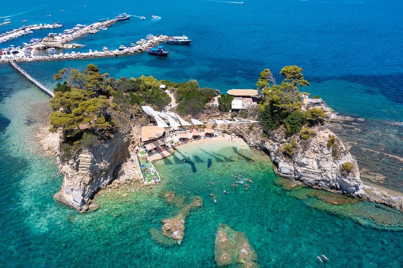 Cameo, wysepka w Agios Sostis