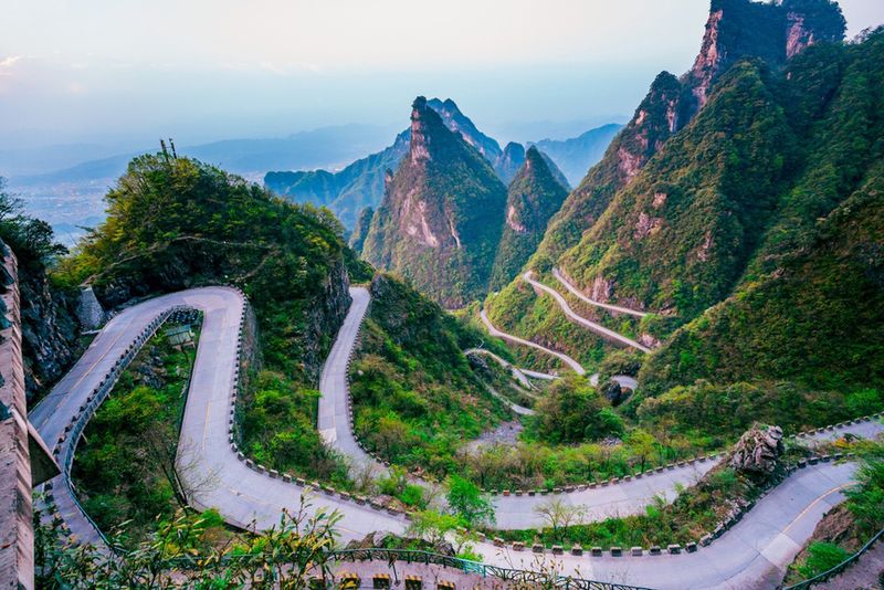 Droga prowadząca na górę Tianmen