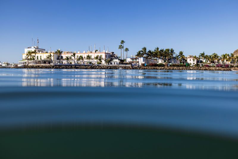 Puerto de Mogan od strony morza