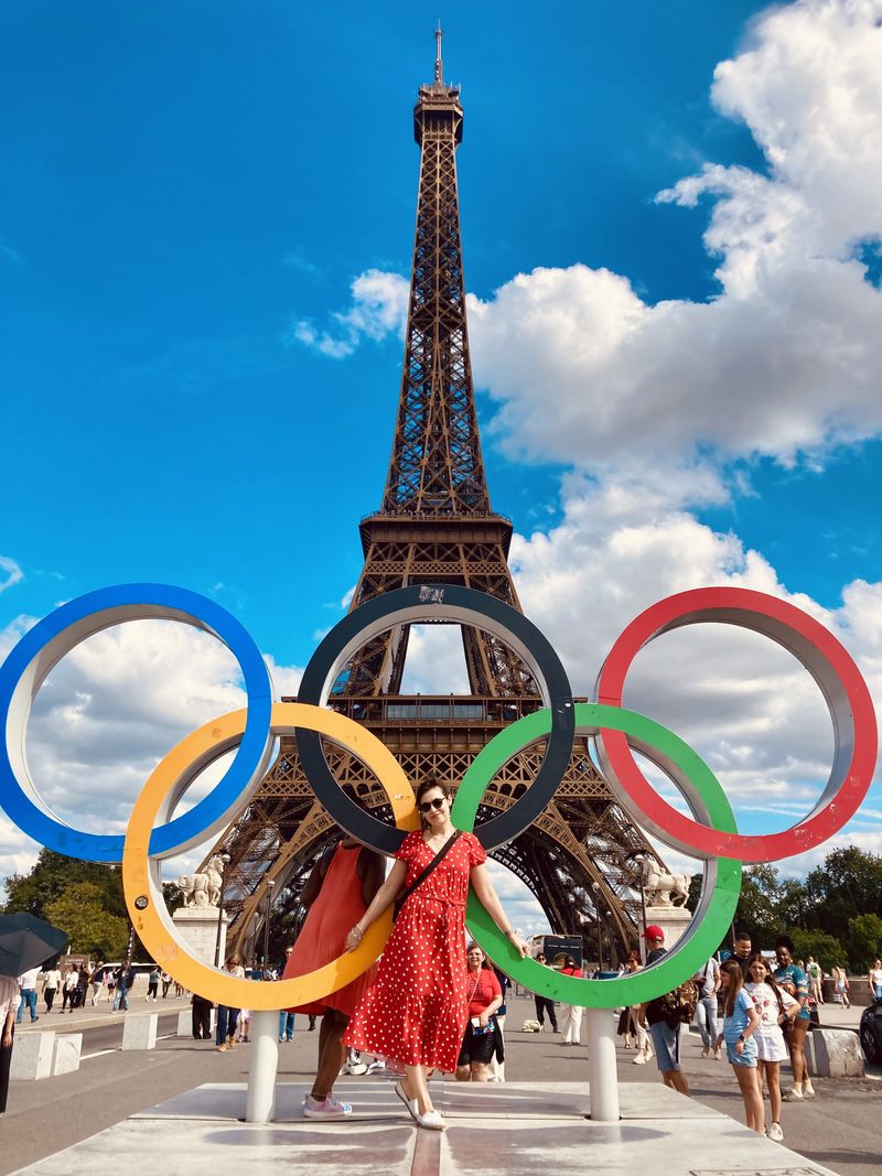 Wieża Eiffla z mostu Bir-Hakeim