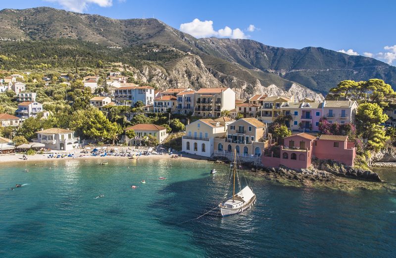 Kolorowe kamieniczki, z których słynie Kefalonia