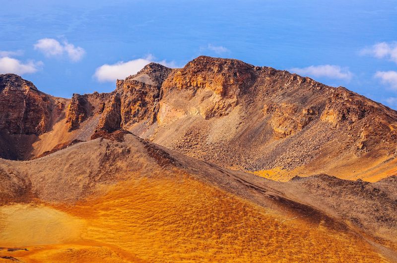 Pustynne piaski wulkanu Teide na Teneryfie