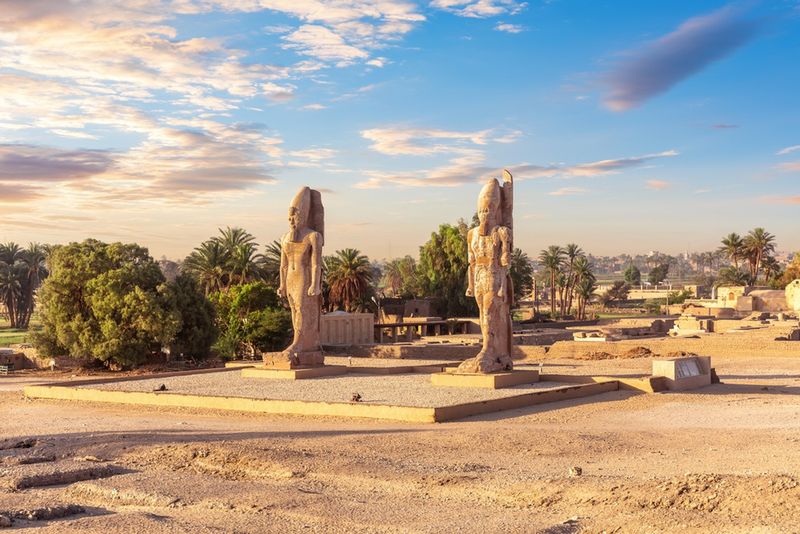 Luxor, kolosy