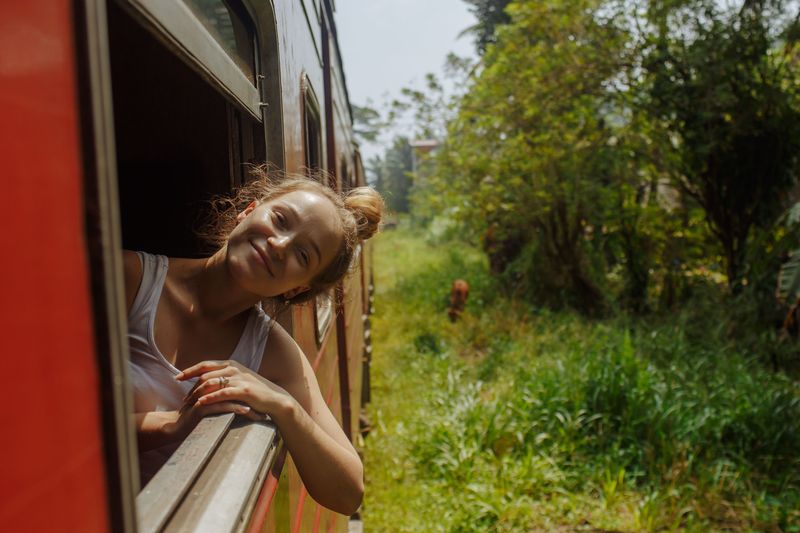 Podróże pociągiem i lokalnym transportem