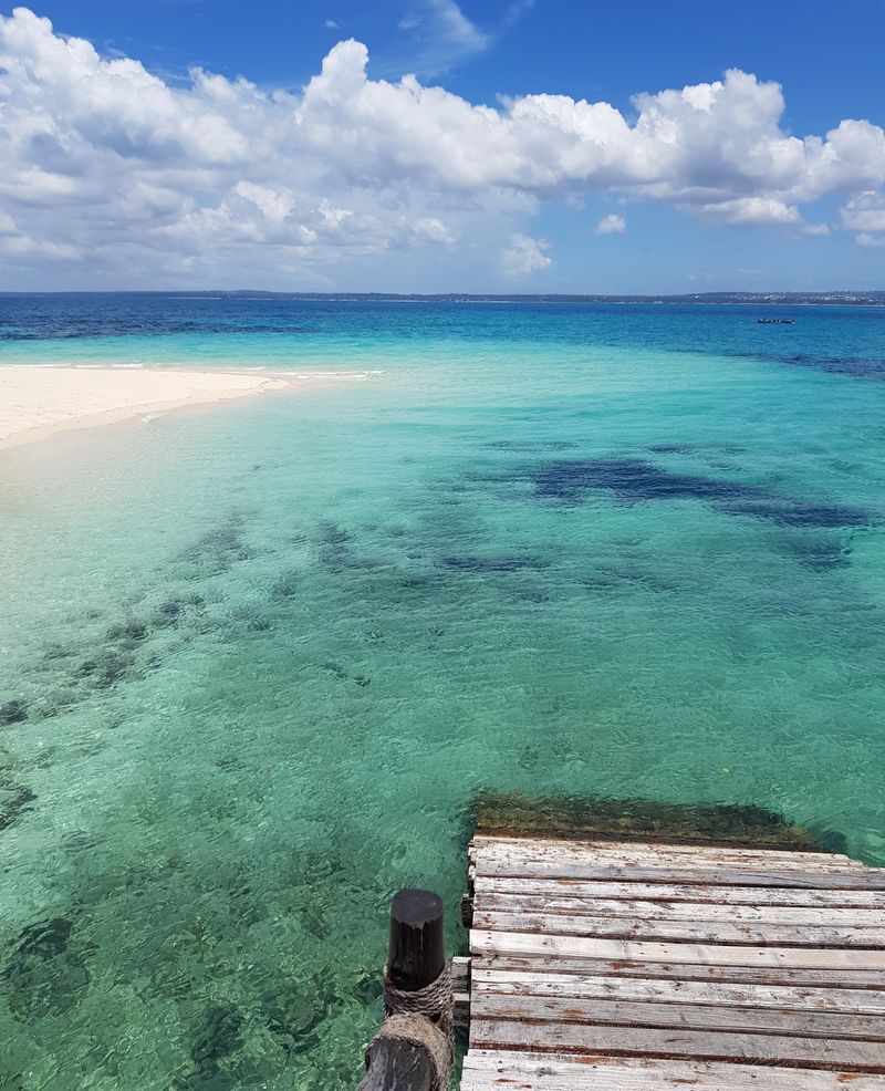 Turkusowe wody Oceanu Indyjskiego na Zanzibarze
