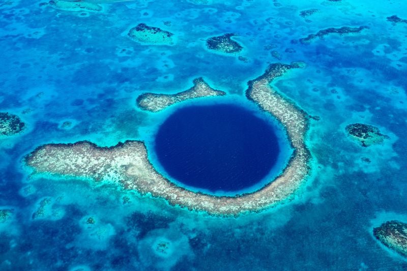 Nurkowanie na Belize, Blue Hole