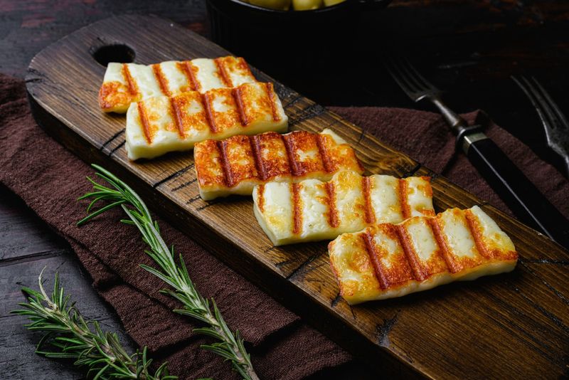 Grillowany ser halloumi