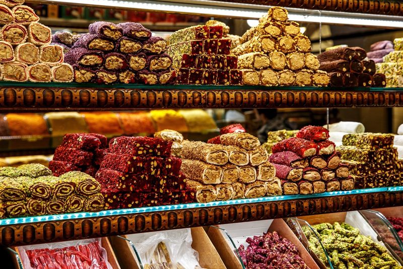 Tradycyjne słodkości tureckie - Rachatlukym 