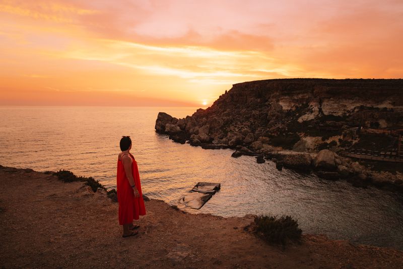 Anchor Bay o zachodzie słońca