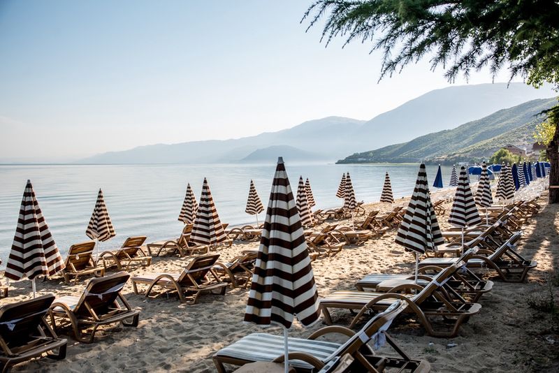 Plaża nad Jeziorem Ochrydzkim