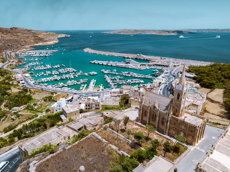 Wyspa Gozo i port