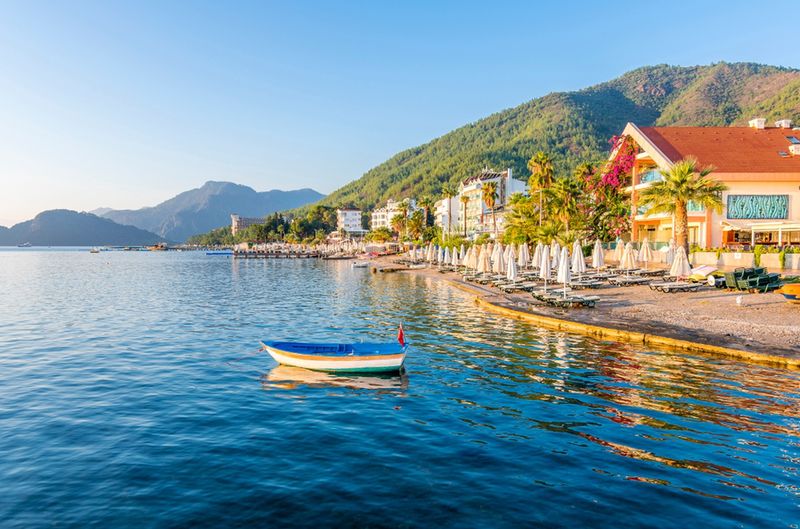 Turkusowe wody  Morza Egejskiego zapierają dech.