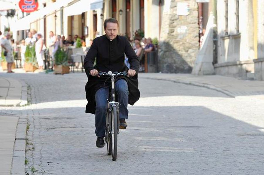 [Obrazek: ojciec-mateusz.jpg]