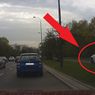 Kierowca bmw ma swój sposób na korek. Dość kosztowny