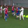 Film dnia. Sensible Soccer w rzeczywistości! Piłkarze widzą boisko z góry: jak wychodzi im gra w piłkę?
