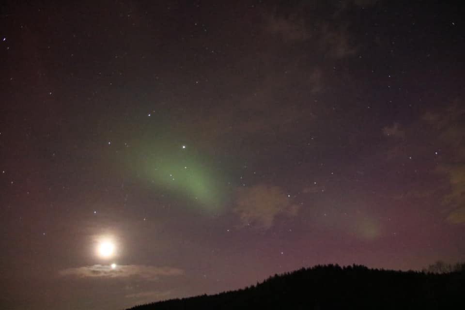 Niezwykłe Zjawisko Na Niebie Nad Polską. Zorza Polarna Na Zdjęciach ...