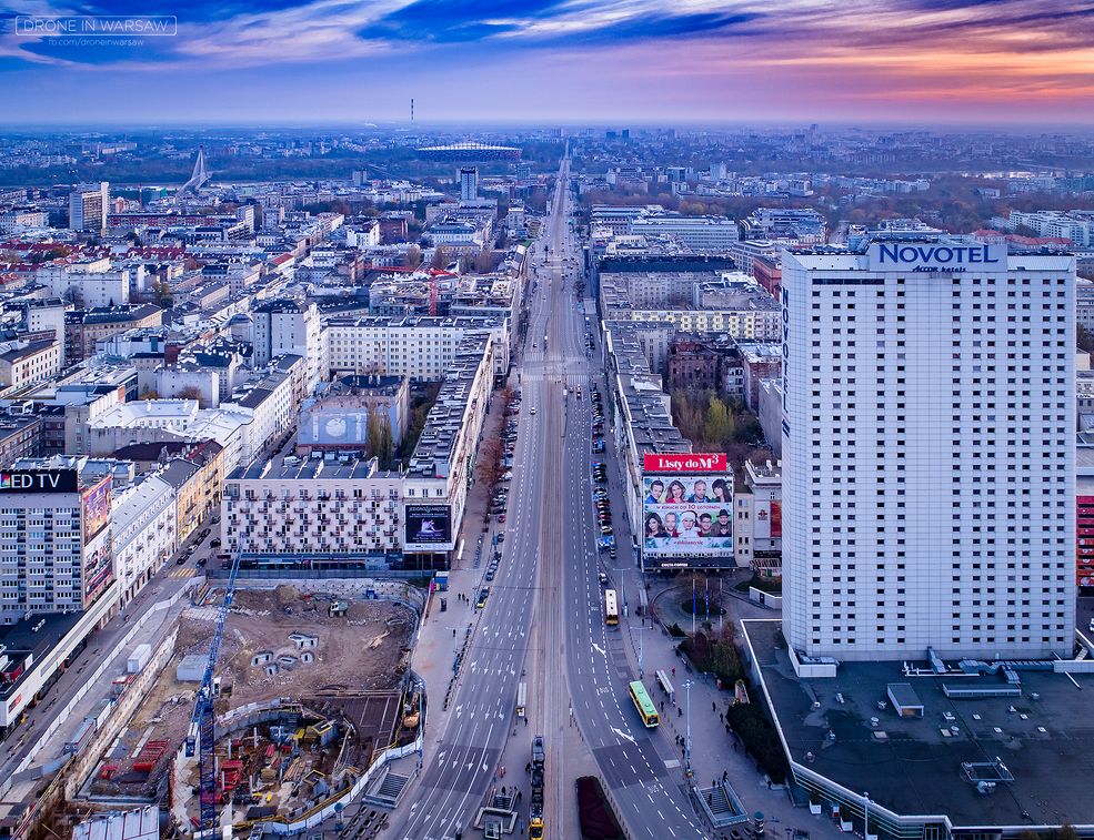 Poza klasycznymi zdjęciami na Facebooku Drone in Warsaw można znaleźć także wysokiej rozddzielczości panoramy sferyczne realizowane w różnych punktach miasta. Wiele z fotografii można nabyć w postaci fotoobrazów w różnych formatach na stronie Drone in Warsaw