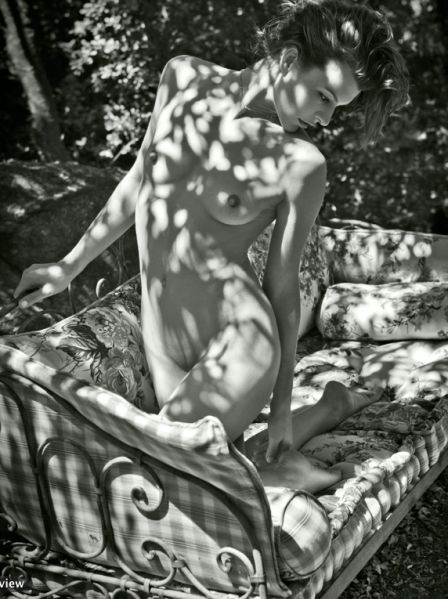 Milla Jovovich/fot. Mario Sorrenti