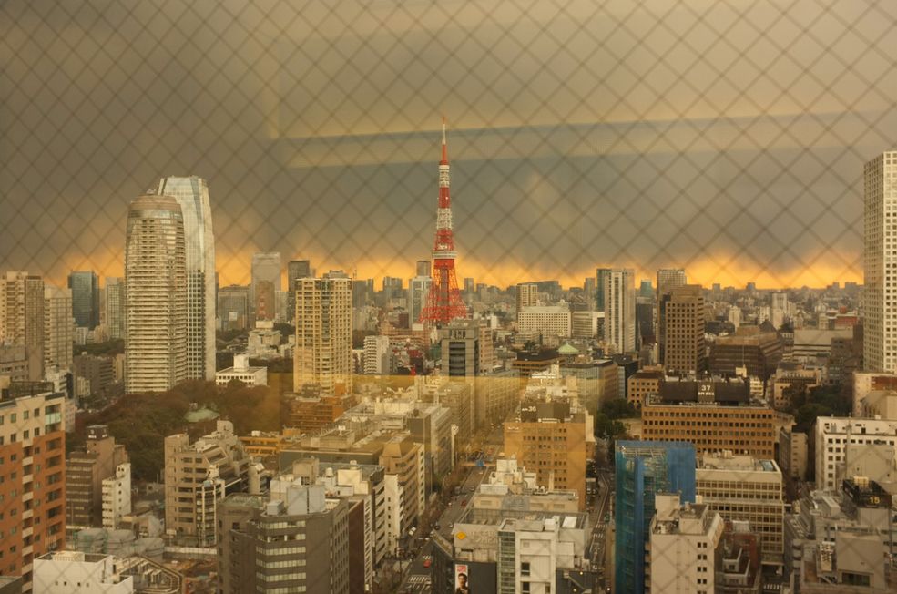 Niebo nad Tokio pełne dymu