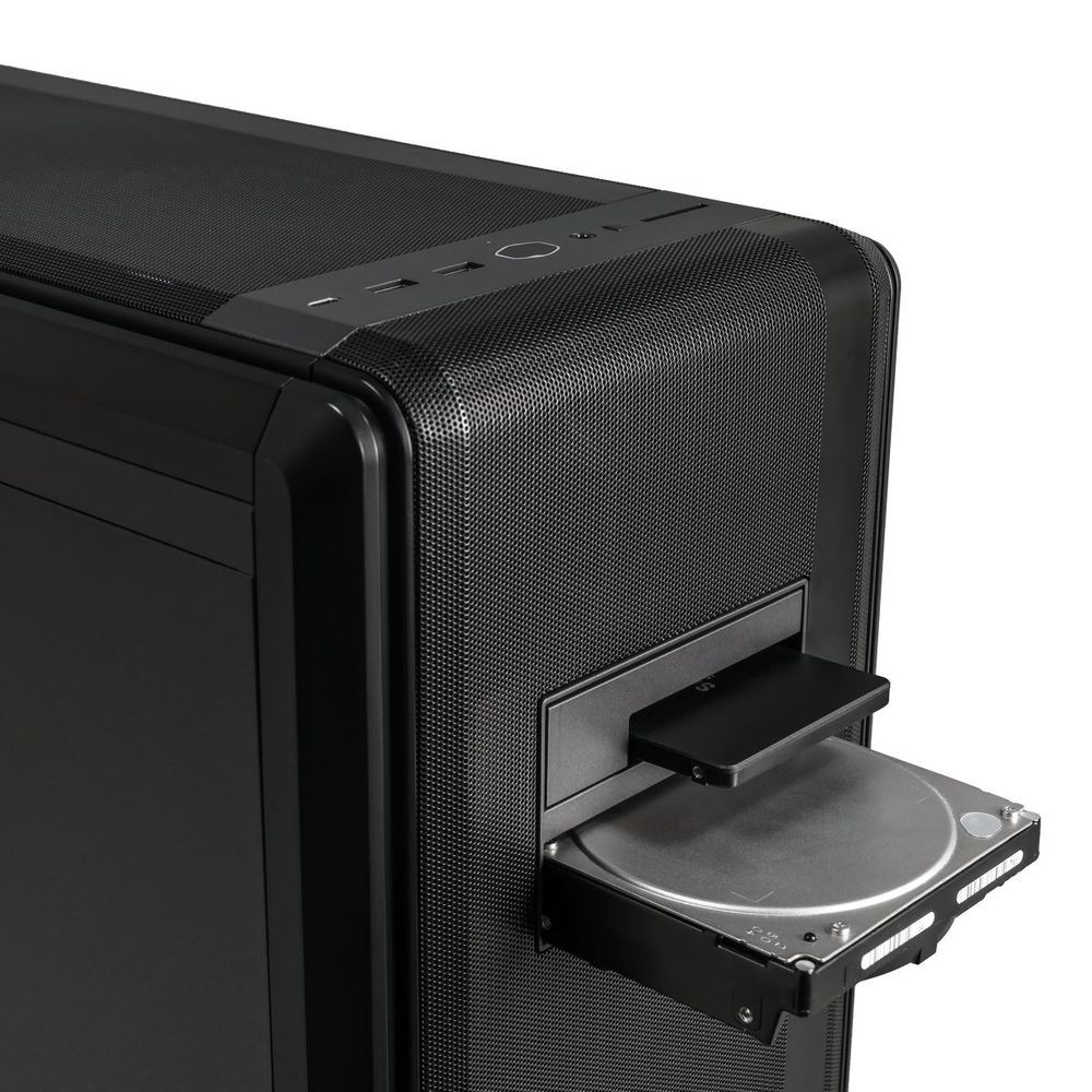 Cooler Master MastrrBox NR600P