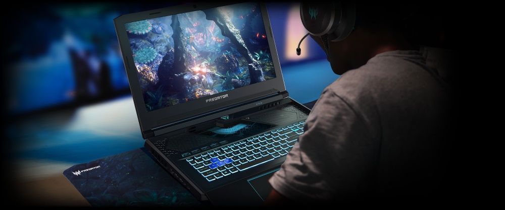 Acer PREDATOR Helios 700 - dedykowane klawisze do grania