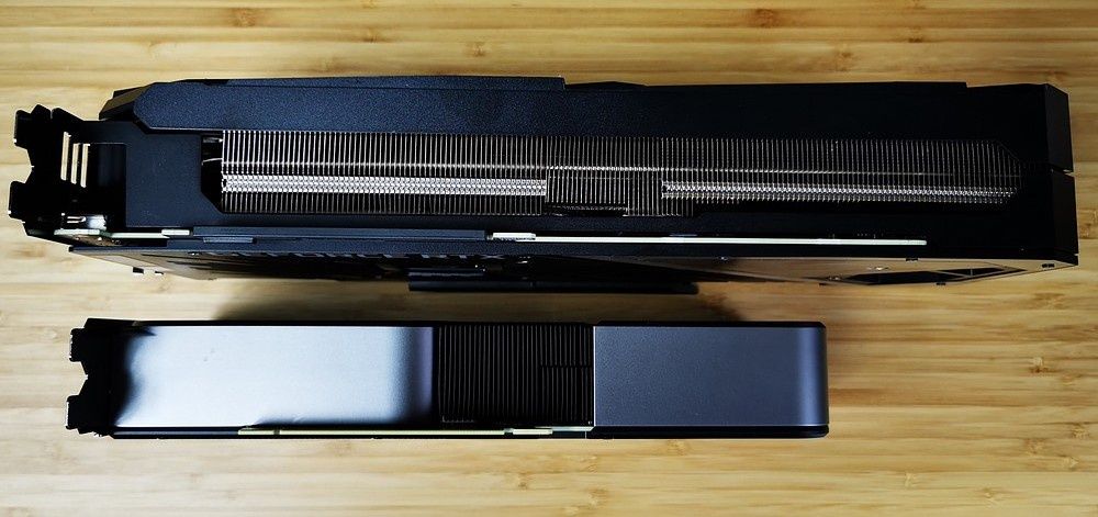 ASUS ROG STRIX GeForce RTX 3070 OC vs GeForce RTX 3070 FE