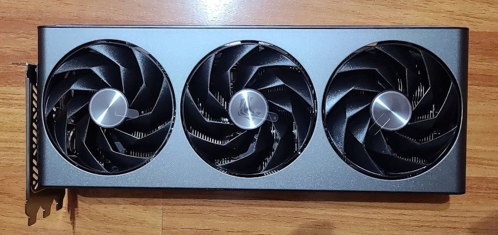 Sapphire Radeon RX 7900 GRE Nitro