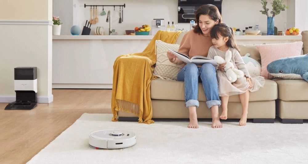 Roborock Q7 Max sofa