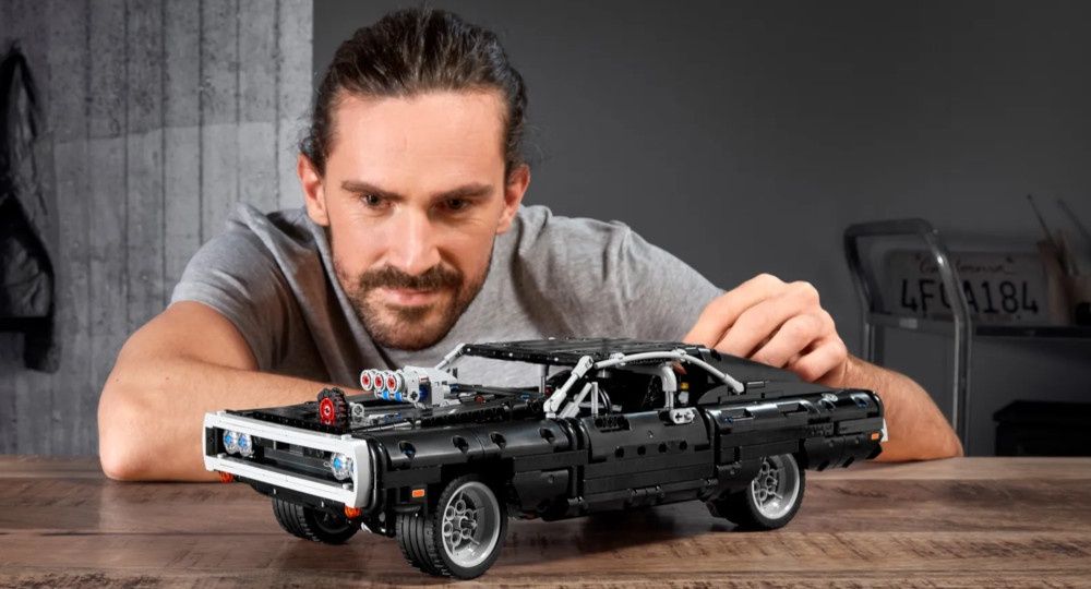 LEGO Technic Dom’s Dodge Charger