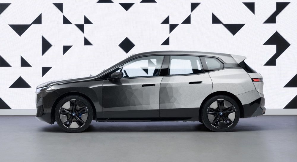 BMW iX Flow