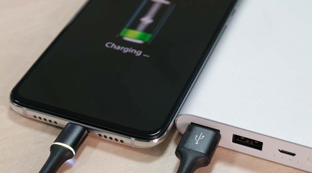 ładownie przez złącze USB