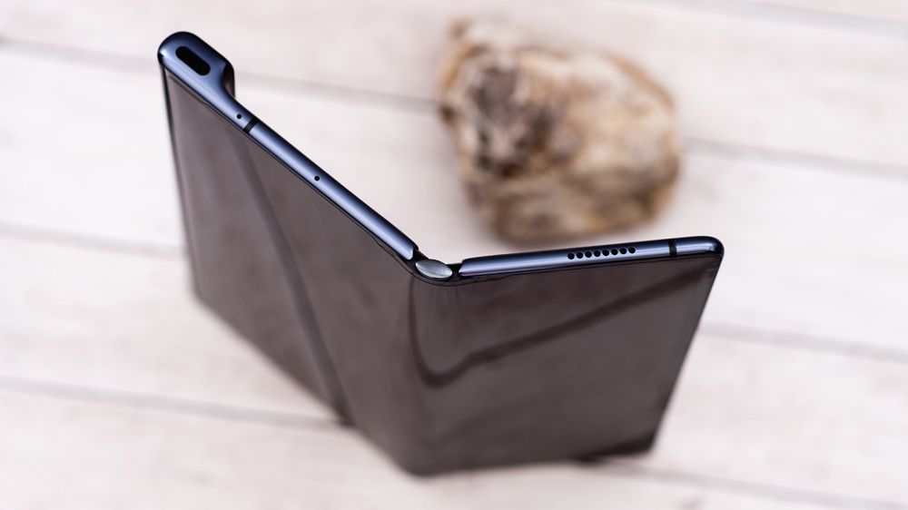 Huawei Mate Xs krawędź obudowy