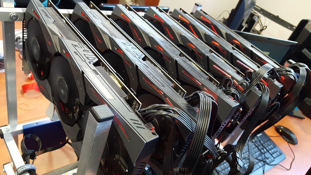 Koparka kryptowalut z kartami graficznymi