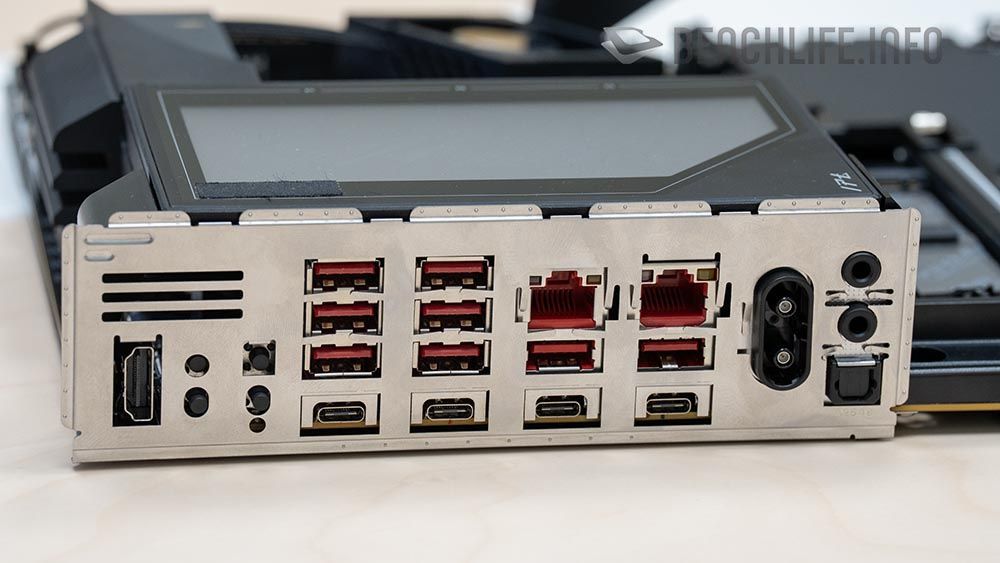 Tylny panel płyty głównej